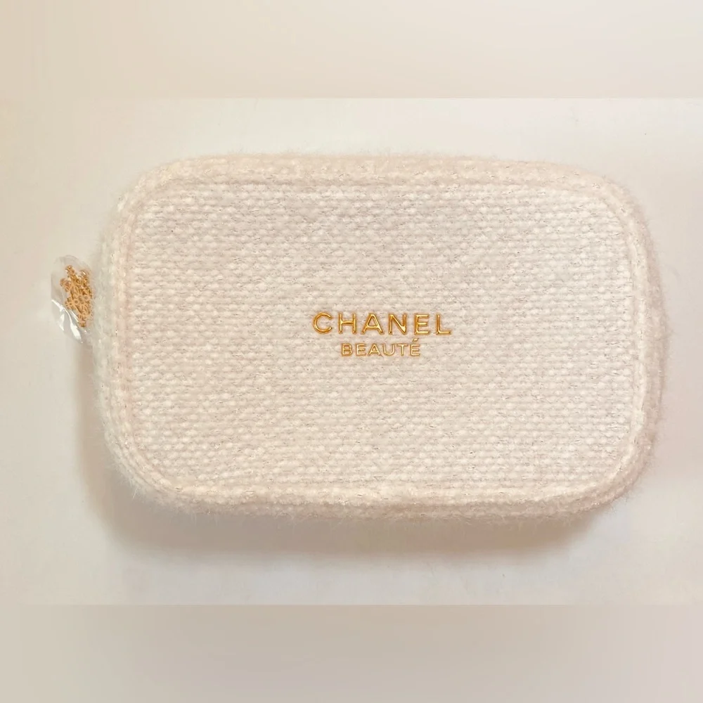 Chanel Beaut’e Line White Tweed Makeup Bag Pouch, NEW/ no box